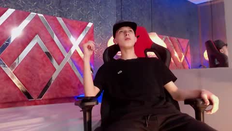 Snapshot of arthurcox_ chatting on 09.08.25 arthurcox_ online show from 09.08.25