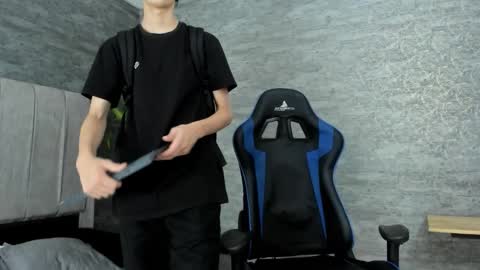 Snapshot of arthurcox_ chatting on 12.14.25 arthurcox_ online show from 12.14.25