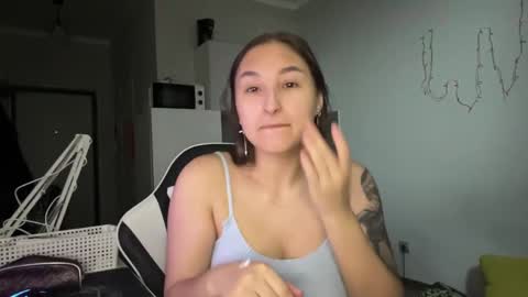 Mia  online show from 02.28.26