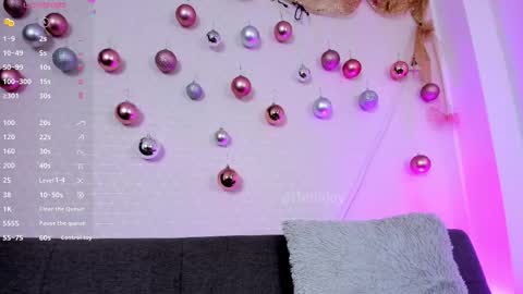 MIA OF artmiajoy online show from 12.22.25