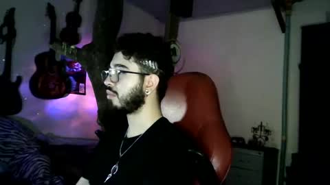 Snapshot of artorias_4 chatting on 12.12.24 artorias 4 online show from 12.12.24