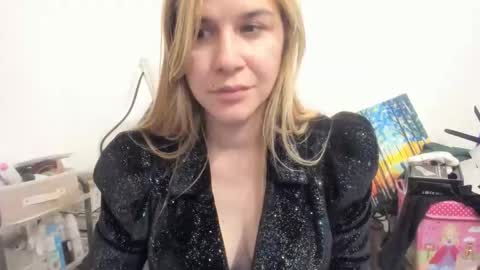 MIA online show from 10.21.25