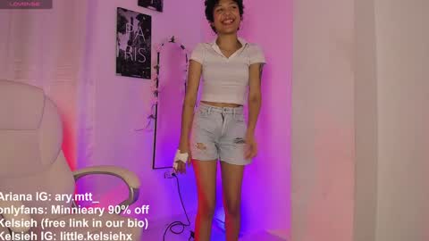 Snapshot of ary_and_kel chatting on 01.26.25 Ariana and Kelsieh online show from 01.26.25