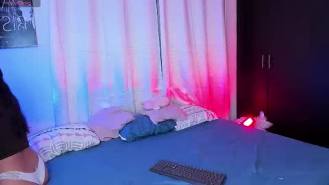 Ariana and Kelsieh online show from 03.26.26