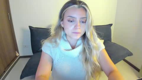 Snapshot of ary_cam230 chatting on 05.12.26 Zahaara online show from 05.12.26