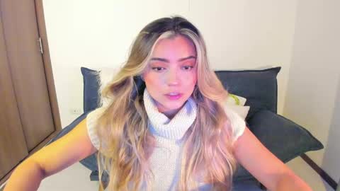 Snapshot of ary_cam230 chatting on 06.01.26 Zahaara online show from 06.01.26