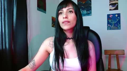   Independent Model online show from 04.14.26