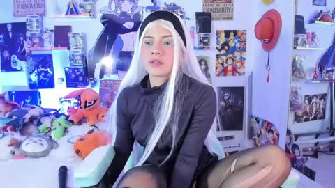 Snapshot of arya_rous chatting on 12.21.24 AryaRous online show from 12.21.24