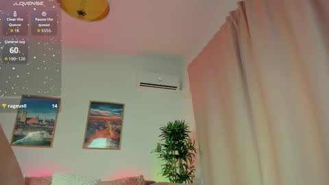 Snapshot of aryanaughty0 chatting on 10.13.25 Arya online show from 10.13.25