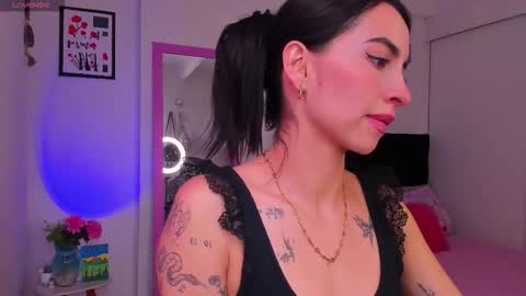 Snapshot of aryane_art_ chatting on 02.05.26 carol online show from 02.05.26