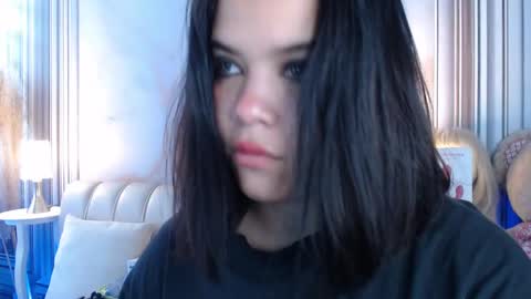 Snapshot of arybutty chatting on 03.11.25 Ary online show from 03.11.25