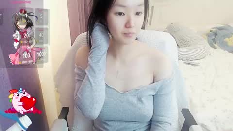 Snapshot of arylia_3 chatting on 11.05.25 Lily online show from 11.05.25