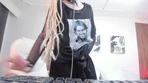 Asami Yaeko              online show from 09.26.25