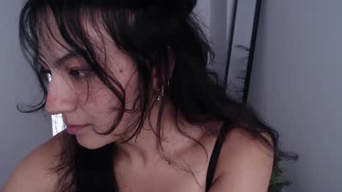 Snapshot of asaray_t chatting on 02.27.26 Saray online show from 02.27.26