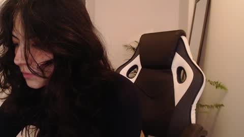 Snapshot of asaray_t chatting on 03.31.26 Saray online show from 03.31.26