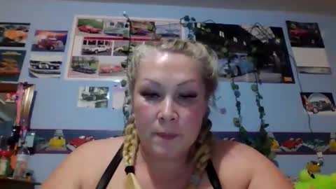 Snapshot of ash0ley chatting on 03.27.26 ash0ley online show from 03.27.26