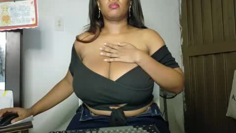 ashanty_1012 online show from 04.11.26