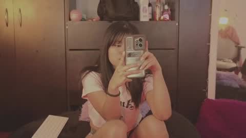 Snapshot of ashe_e chatting on 01.18.25 Ashe online show from 01.18.25