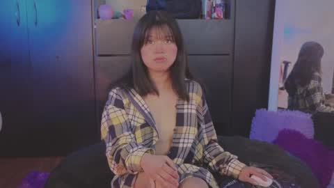 Snapshot of ashe_e chatting on 01.19.25 Ashe online show from 01.19.25