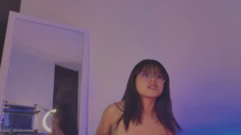 Snapshot of ashe_e chatting on 01.29.25 Ashe online show from 01.29.25