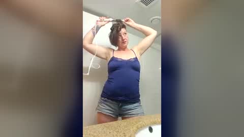 Snapshot of ashelynngrey1986 chatting on 07.19.26 Ashelynn Grey online show from 07.19.26