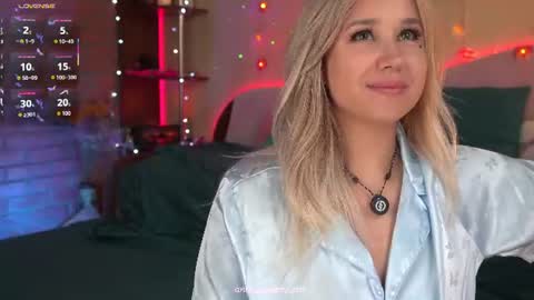 Snapshot of asherat69 chatting on 07.20.26 Anna Anya online show from 07.20.26