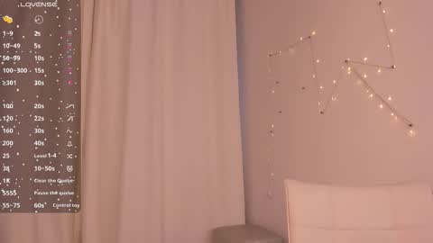 Snapshot of ashhasmy chatting on 11.16.25 Ash online show from 11.16.25