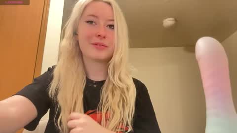 Snapshot of ashisscene chatting on 01.10.26 ash 3 online show from 01.10.26