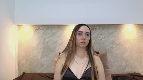 Asley Bennet online show from 11.23.25