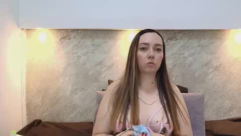 Asley Bennet online show from 11.25.25