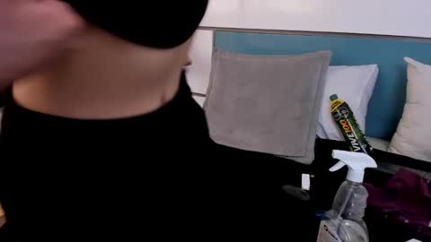 Ashkoreh online show from 11.23.25