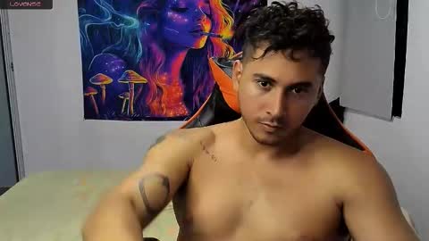 Snapshot of ashlan_king chatting on 09.24.25 ashlan_king online show from 09.24.25