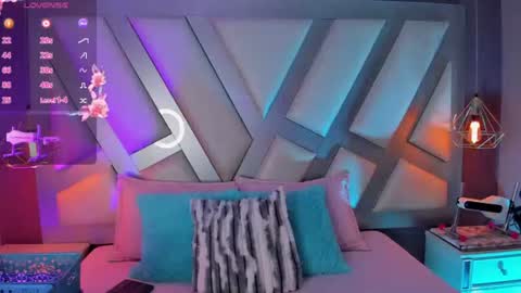Snapshot of ashleey_bell_ chatting on 07.28.26 Ashley online show from 07.28.26