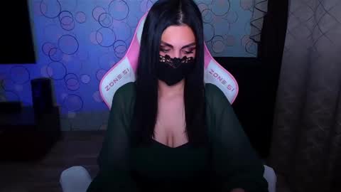   Yasmina   online show from 11.17.25