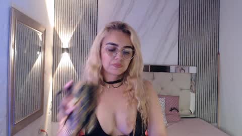 ashley__tylor online show from 03.31.26