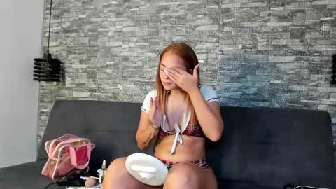 Snapshot of ashley_and_ash chatting on 10.27.25 ASLEY AND ASH online show from 10.27.25