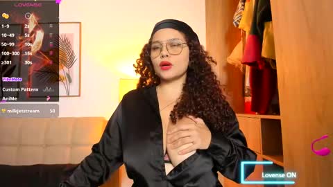 Snapshot of ashley_black6 chatting on 11.20.25 Soy Ash online show from 11.20.25