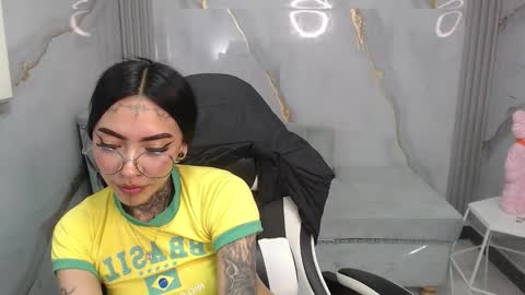 ashley_blum_v online show from 11.30.25