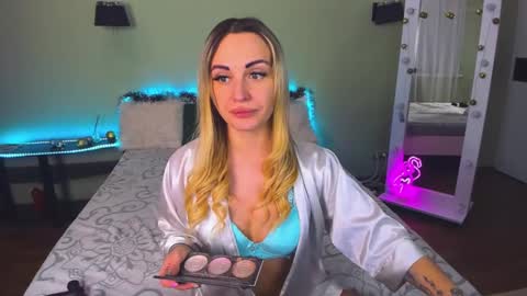 Snapshot of ashley_crashly chatting on 01.10.25 Alina online show from 01.10.25