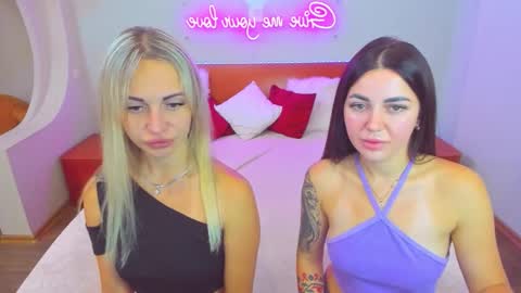 Snapshot of ashley_crashly chatting on 09.22.25 Alina online show from 09.22.25