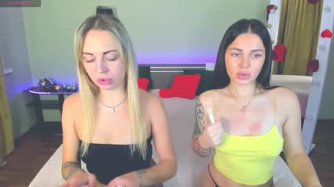 Snapshot of ashley_crashly chatting on 11.09.25 Alina online show from 11.09.25