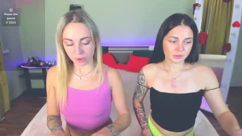 Snapshot of ashley_crashly chatting on 11.10.25 Alina online show from 11.10.25