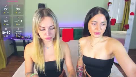 Snapshot of ashley_crashly chatting on 11.25.25 Alina online show from 11.25.25