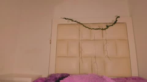 Snapshot of ashley_js chatting on 10.16.25 ashley_js online show from 10.16.25