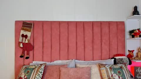 ashley_ollsen online show from 12.18.25