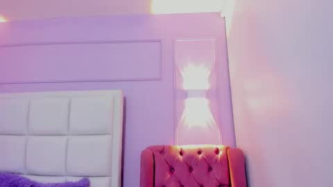 Snapshot of ashley_petit chatting on 12.02.25 ashley_petit online show from 12.02.25