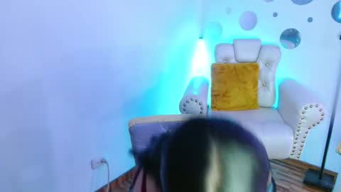 Ashley Stone online show from 11.17.25