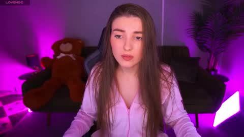 ashleybaee online show from 12.16.25