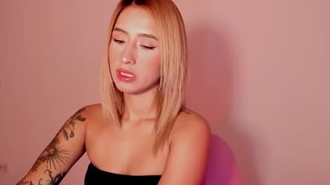 Snapshot of ashleyroys_111 chatting on 10.15.25 dahiana online show from 10.15.25