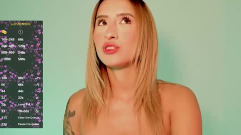 Snapshot of ashleyroys_111 chatting on 10.20.25 dahiana online show from 10.20.25